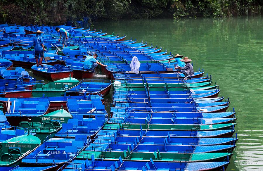 Del Ghianda Fabio - China boat lake.jpg